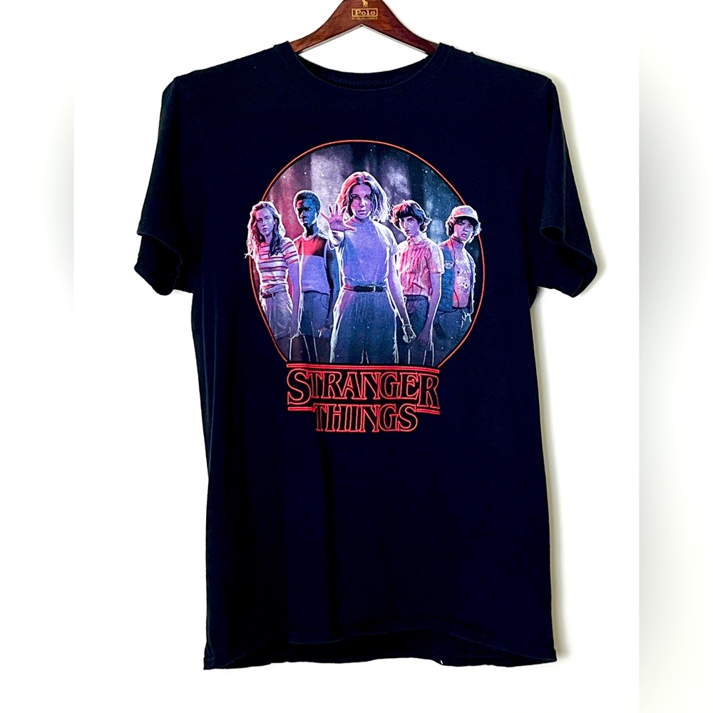 Stranger‎ Things Graphic T-Shirt Men’s Medium Black Sci-Fi Cosplay Netflix TV